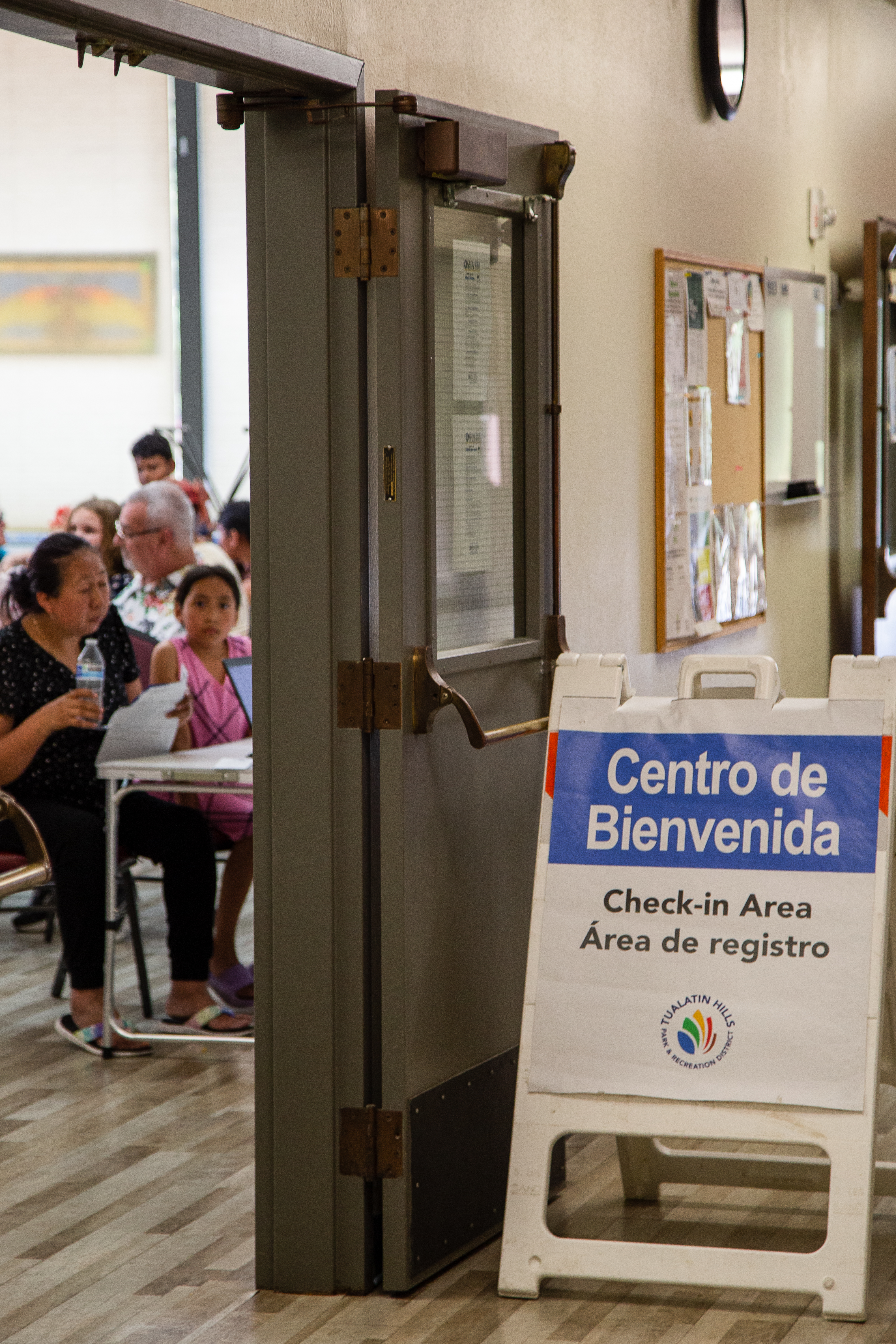 Centro de Bienvenida at Elsie Stuhr Senior Center / Centro de Bienvenida en Elsie Stuhr Senior Center 